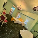 Hotel Jmr Splendor - Private Sauna & Bathtub