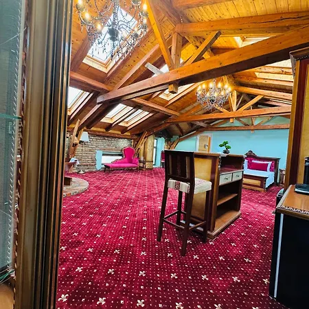 Jmr Splendor - Private Sauna & Bathtub 4*