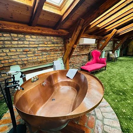 Jmr Splendor - Private Sauna & Bathtub Szálloda 4*
