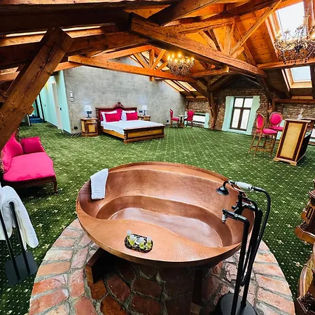 Jmr Splendor - Private Sauna & Bathtub 4* 콘스탄차
