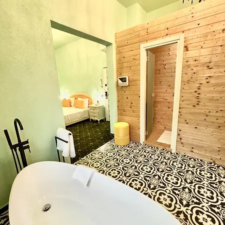 호텔 Jmr Splendor - Private Sauna & Bathtub 4*
