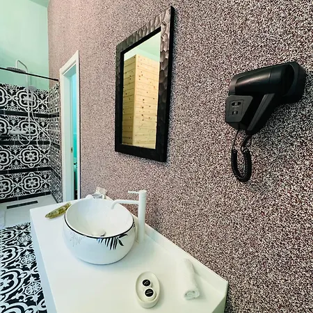 Hotel Jmr Splendor - Private Sauna & Bathtub Constança