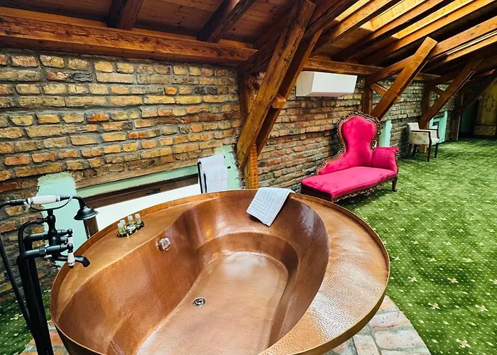 Jmr Splendor - Private Sauna & Bathtub Hotel 4*